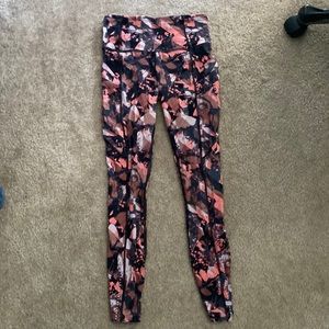 Lululemon fast and free tight side 4 barely worn
